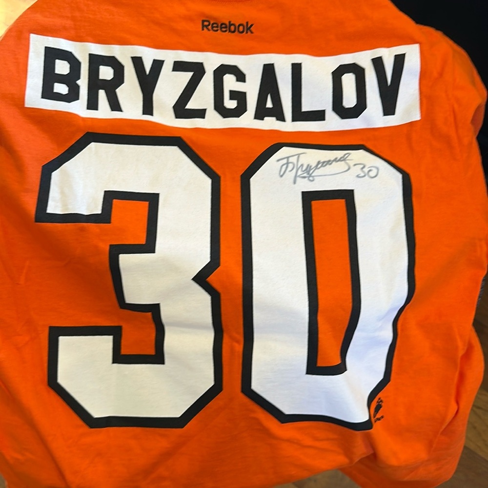 Philadelphia Flyers’ Bryzgalov #30 T-shirt with autograph